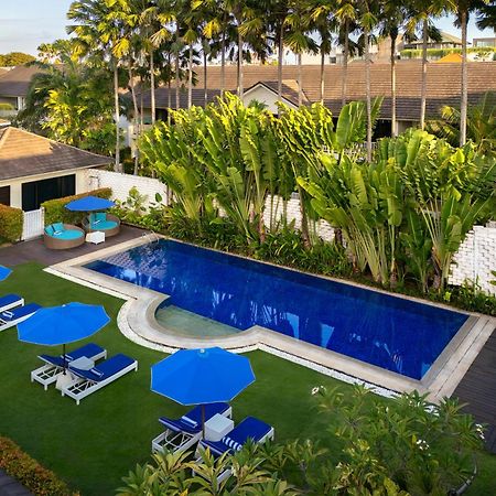 Montigo Resorts Seminyak Exterior foto The swimming pool at the hotel