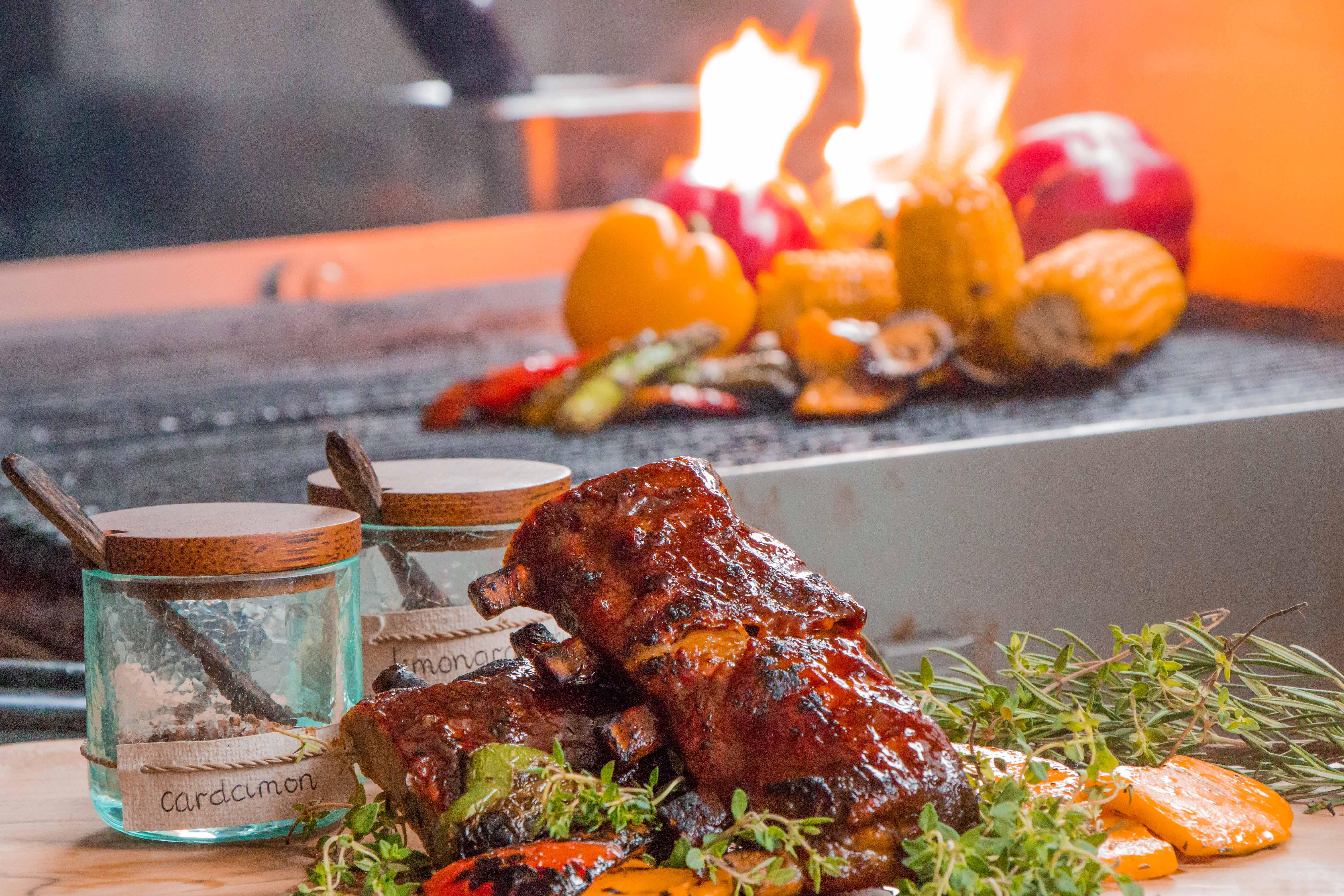 Montigo Resorts Seminyak Exterior foto Cooking with wood