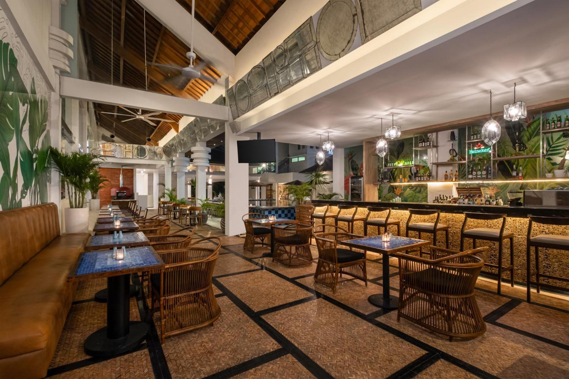 Montigo Resorts Seminyak Exterior foto The interior of the restaurant